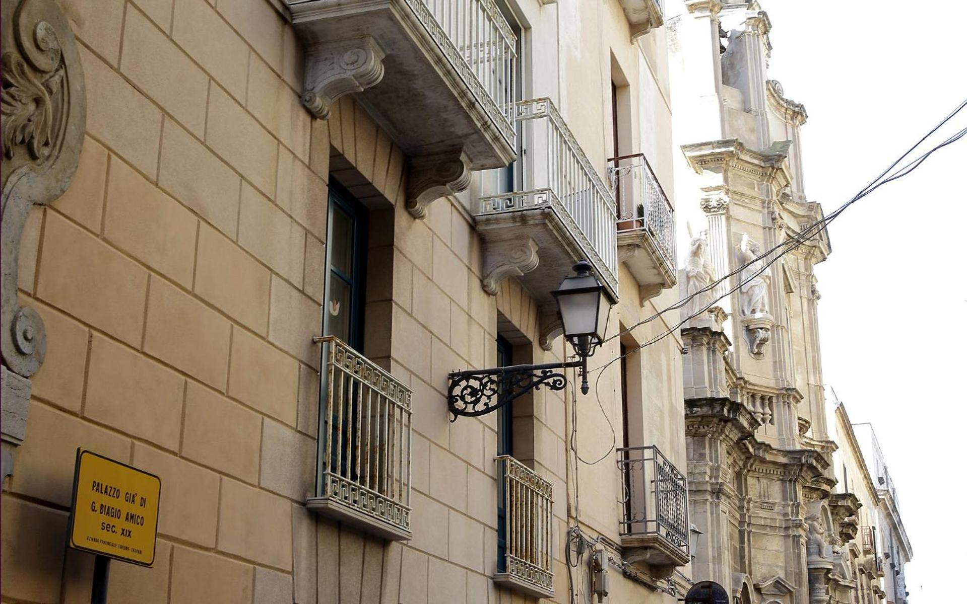 Appartamento Alla Corte Dei Misteri Trapani Exterior foto